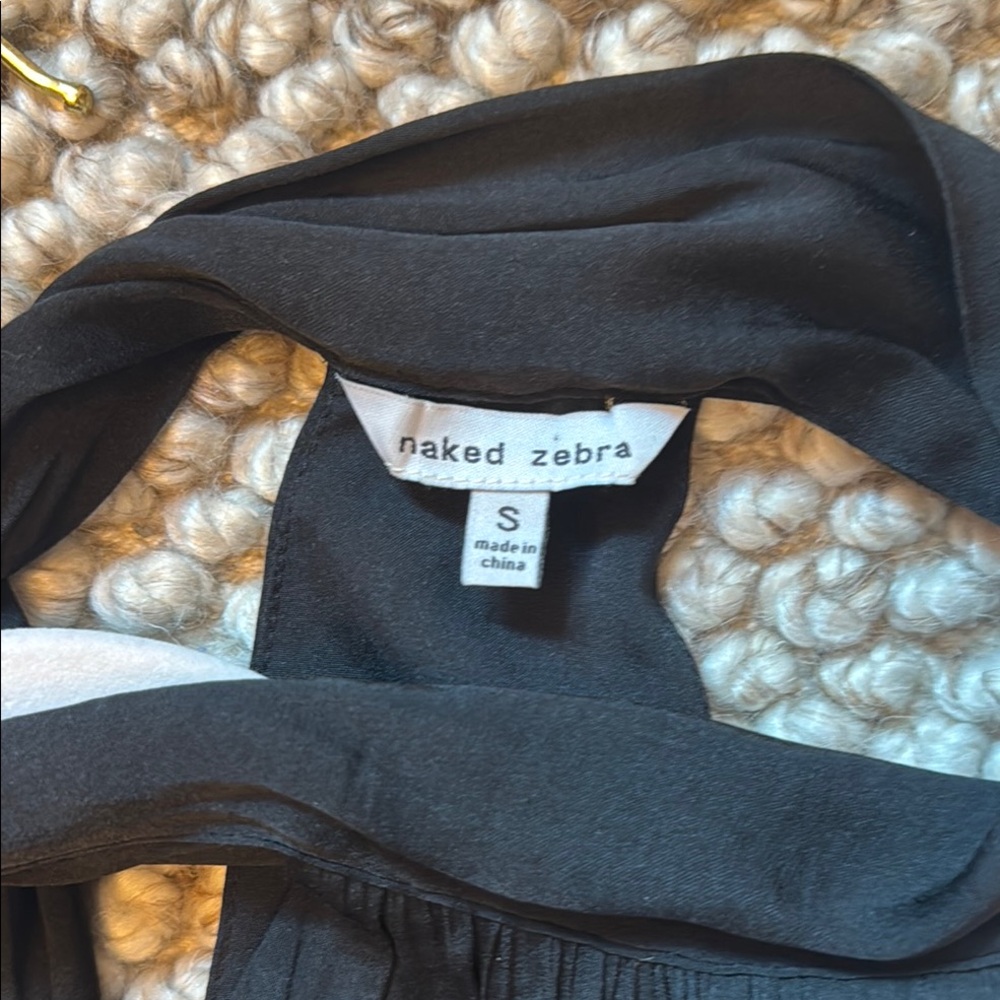 Elegant Black Halter Dress - Picture 12 of 12